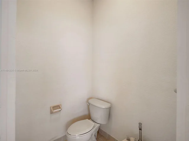 15883 SW 63rd Ter, Miami FL 33193