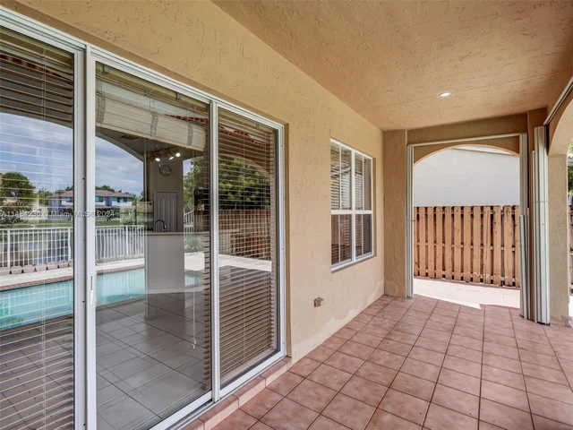 15883 SW 63rd Ter, Miami FL 33193