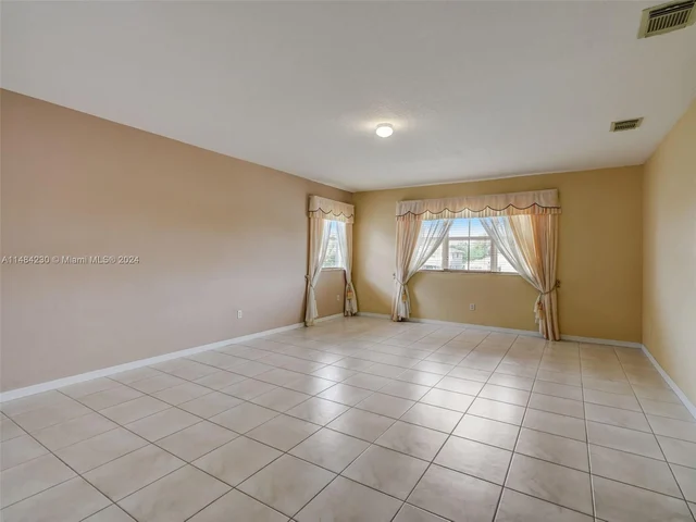 15883 SW 63rd Ter, Miami FL 33193