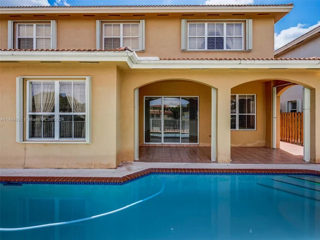 15883 SW 63rd Ter, Miami FL 33193