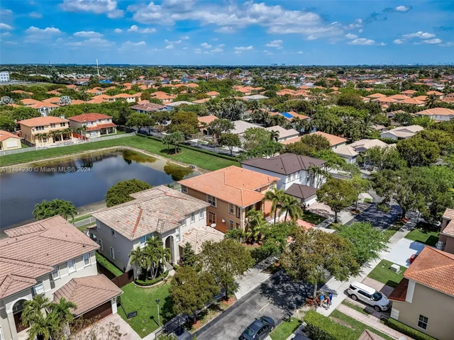 15883 SW 63rd Ter, Miami FL 33193