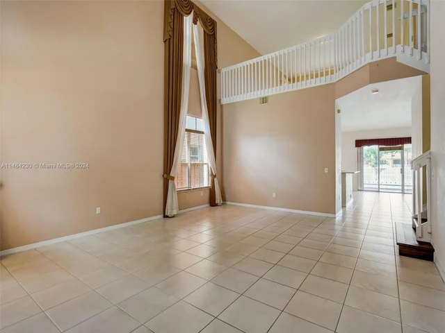 15883 SW 63rd Ter, Miami FL 33193