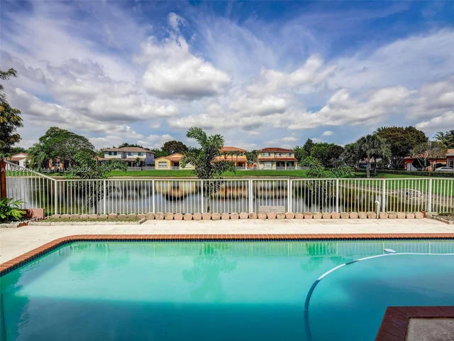 15883 SW 63rd Ter, Miami FL 33193