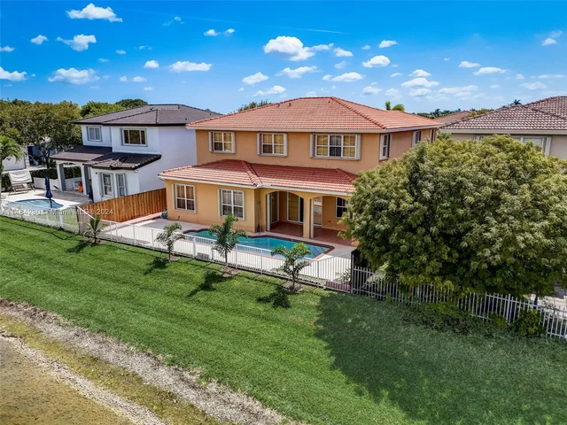 15883 SW 63rd Ter, Miami FL 33193