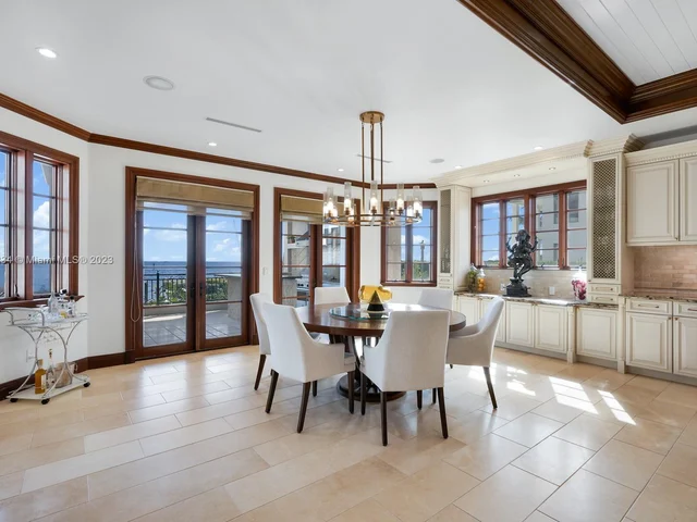 1940 S Bayshore Ln, Miami FL 33133