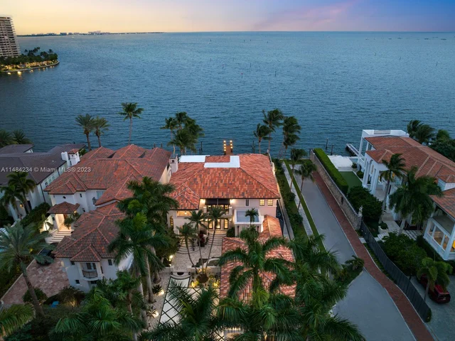 1940 S Bayshore Ln, Miami FL 33133