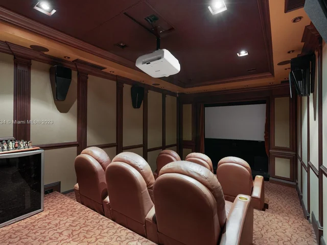 1940 S Bayshore Ln, Miami FL 33133