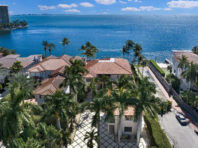 1940 S Bayshore Ln, Miami FL 33133