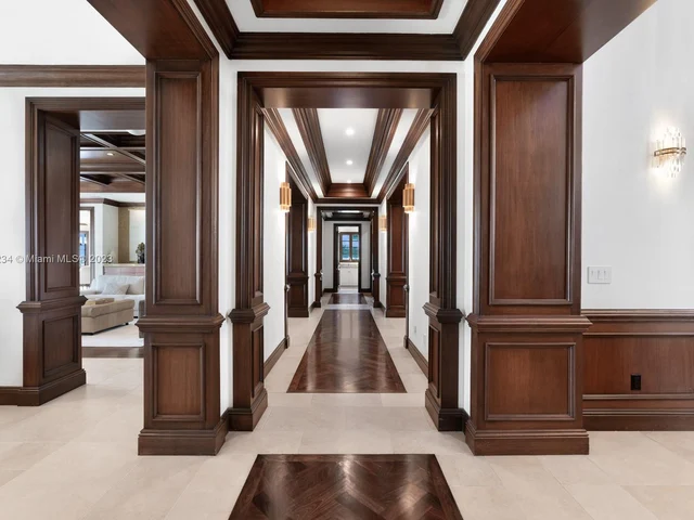 1940 S Bayshore Ln, Miami FL 33133