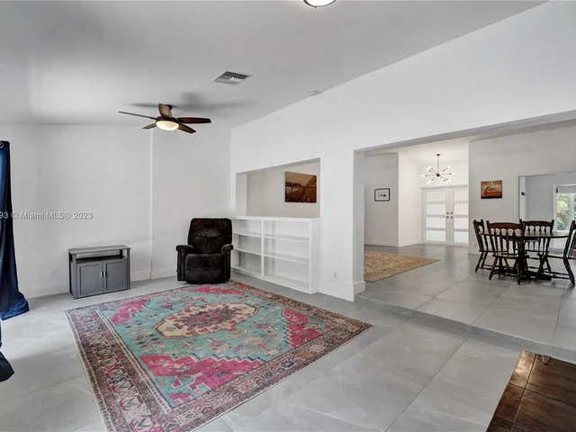 15075 SW 27th Street, Davie FL 33331