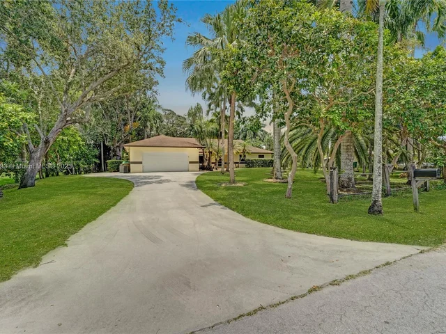 15075 SW 27th Street, Davie FL 33331
