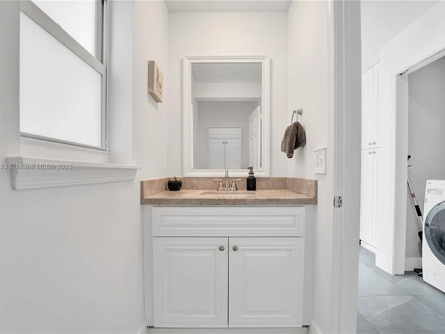 15075 SW 27th Street, Davie FL 33331