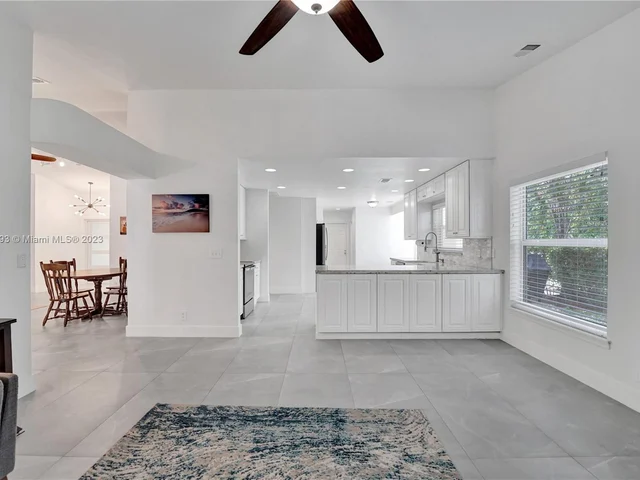 15075 SW 27th Street, Davie FL 33331