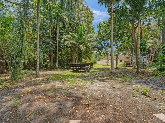 15075 SW 27th Street, Davie FL 33331