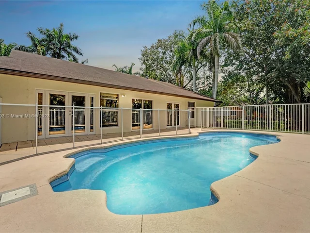 15075 SW 27th Street, Davie FL 33331