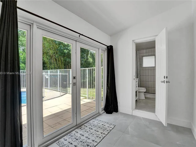 15075 SW 27th Street, Davie FL 33331