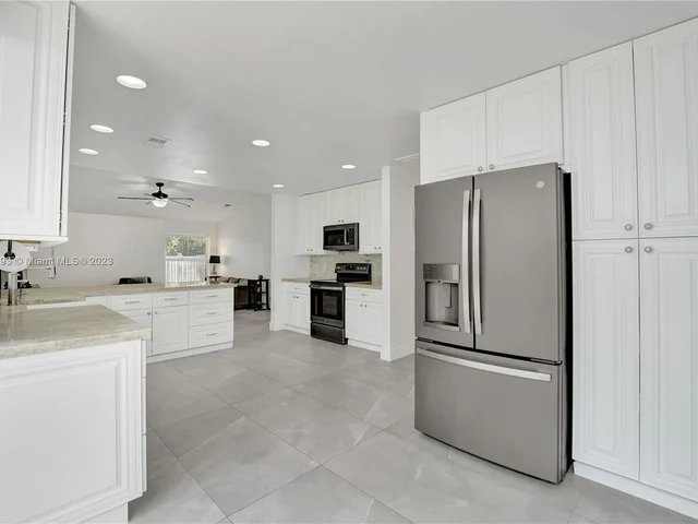 15075 SW 27th Street, Davie FL 33331