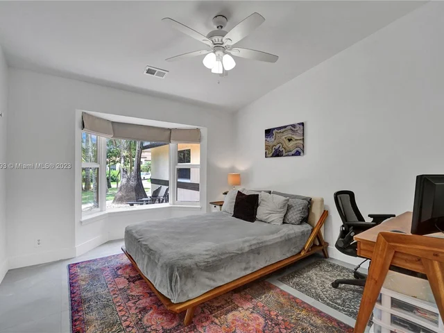 15075 SW 27th Street, Davie FL 33331