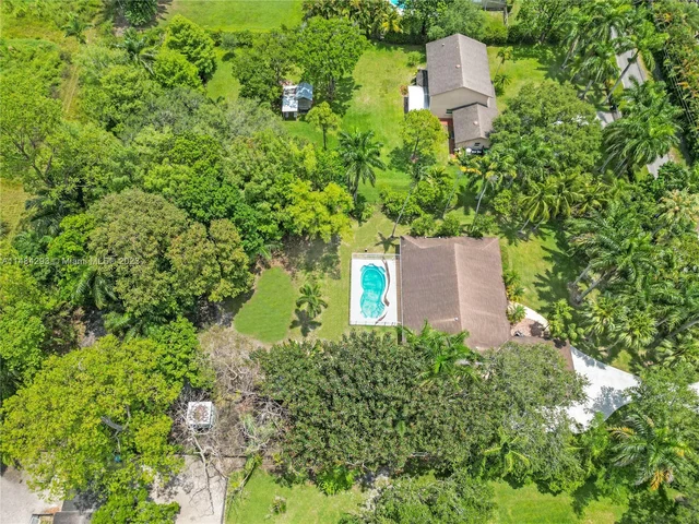 15075 SW 27th Street, Davie FL 33331