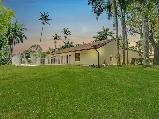 15075 SW 27th Street, Davie FL 33331