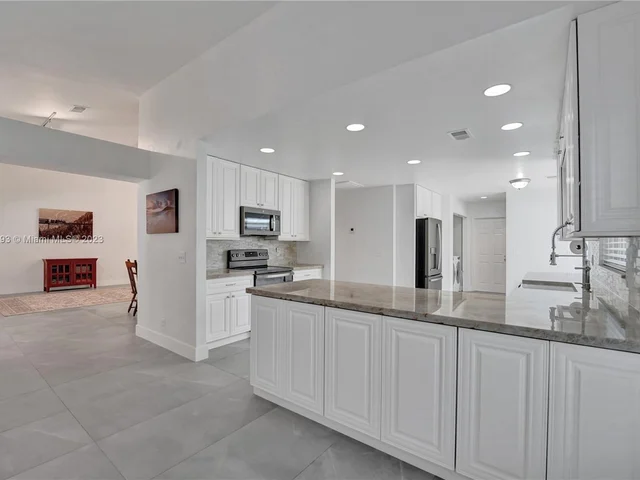 15075 SW 27th Street, Davie FL 33331