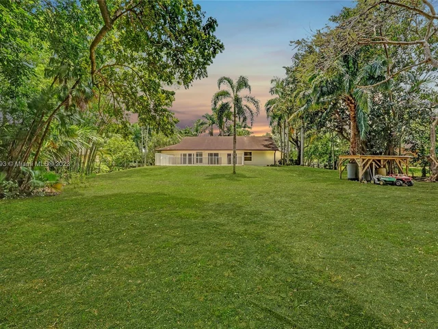 15075 SW 27th Street, Davie FL 33331