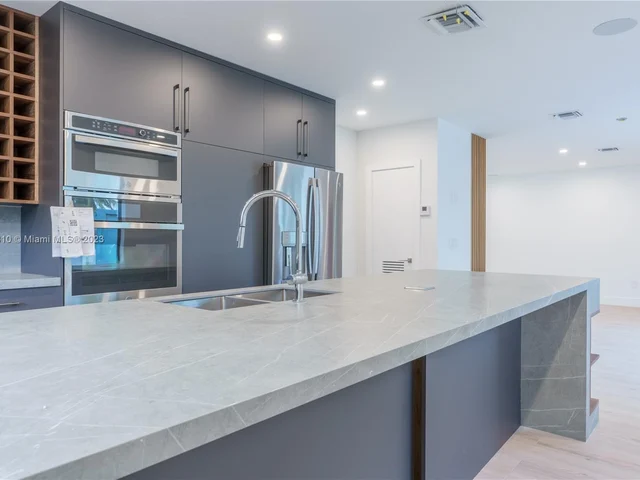 12479 Keystone Rd, North Miami FL 33181