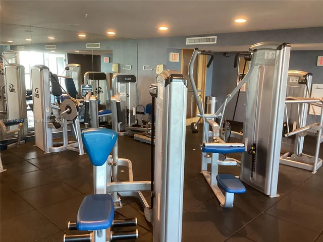 7900 Harbor Island Dr # 1404, North Bay Village FL 33141