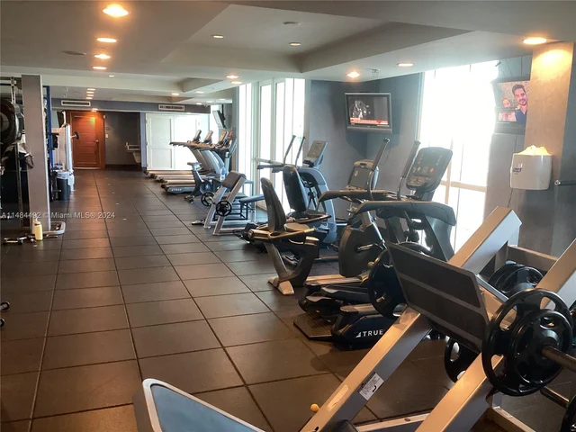 7900 Harbor Island Dr # 1404, North Bay Village FL 33141