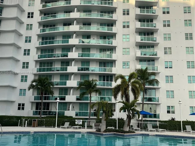 7900 Harbor Island Dr # 1404, North Bay Village FL 33141