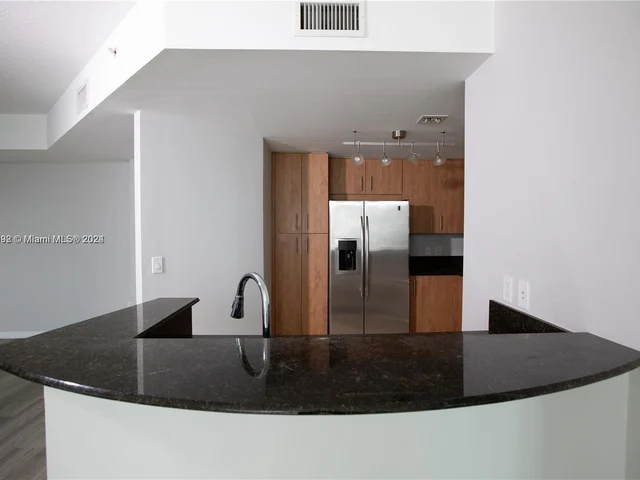 7900 Harbor Island Dr # 1404, North Bay Village FL 33141