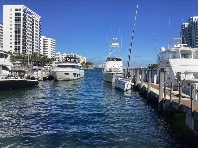 7900 Harbor Island Dr # 1404, North Bay Village FL 33141