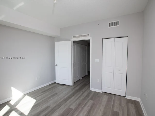 7900 Harbor Island Dr # 1404, North Bay Village FL 33141