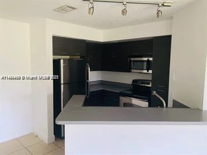 3400 N Pinewalk Dr N # 915, Margate FL 33063