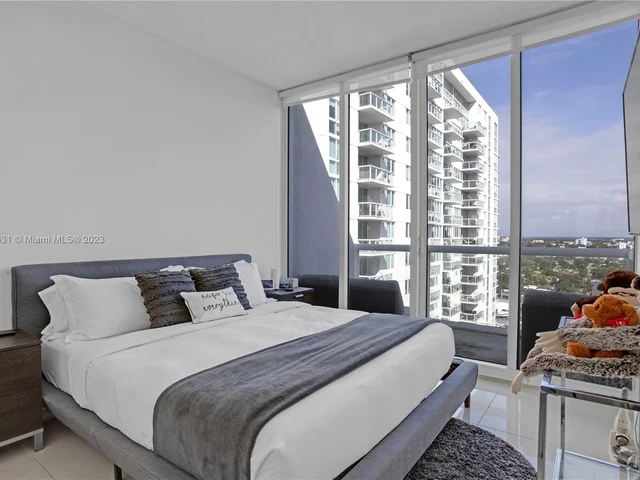 1871 NW S River Dr, Miami FL 33125