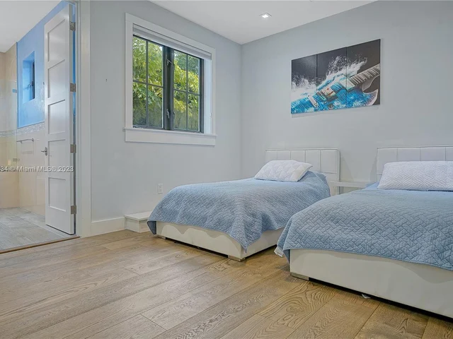 3747 Prairie Ave, Miami Beach FL 33140