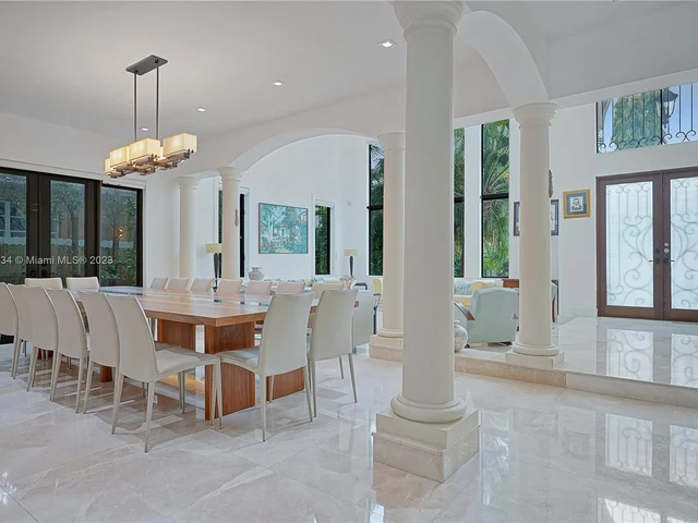 3747 Prairie Ave, Miami Beach FL 33140