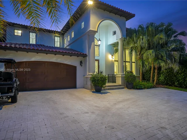 3747 Prairie Ave, Miami Beach FL 33140