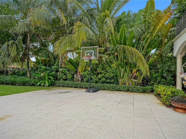 3747 Prairie Ave, Miami Beach FL 33140