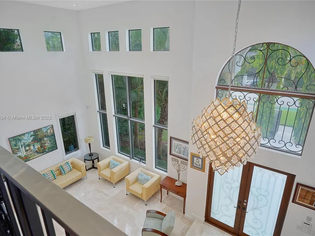 3747 Prairie Ave, Miami Beach FL 33140