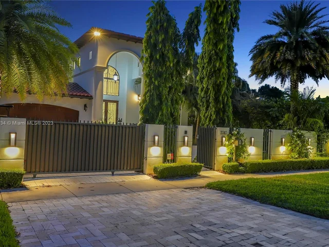 3747 Prairie Ave, Miami Beach FL 33140