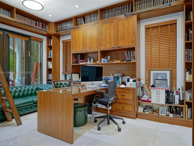 3747 Prairie Ave, Miami Beach FL 33140