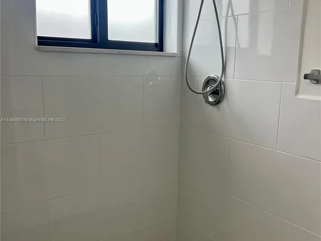 830 NW 170th Ter, Miami Gardens FL 33169