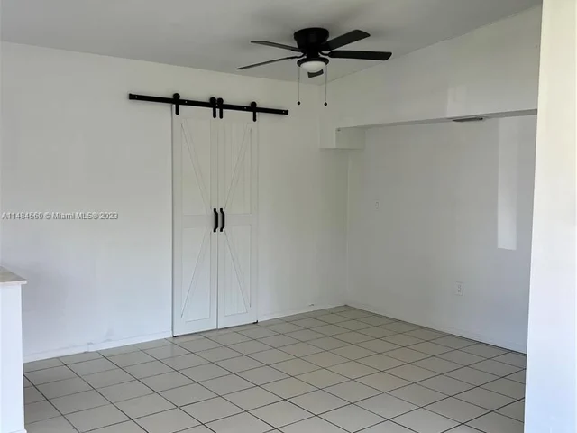 830 NW 170th Ter, Miami Gardens FL 33169