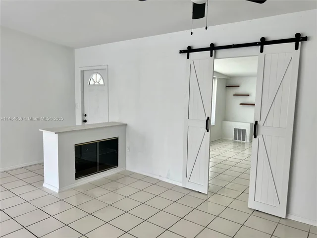 830 NW 170th Ter, Miami Gardens FL 33169