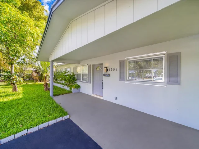 3958 NW 19th Ave, Oakland Park FL 33309