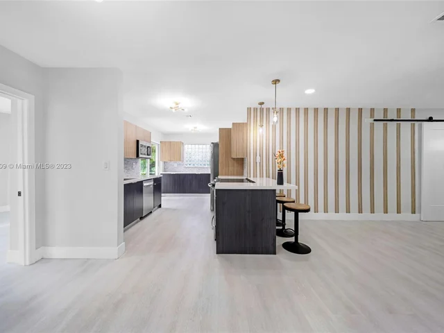 3958 NW 19th Ave, Oakland Park FL 33309