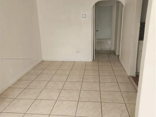 27 NE 43rd St # 2, Miami FL 33137