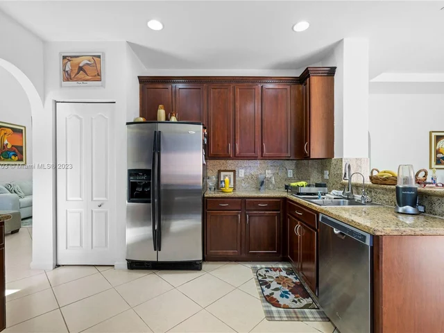 3742 NE 13th St, Homestead FL 33033