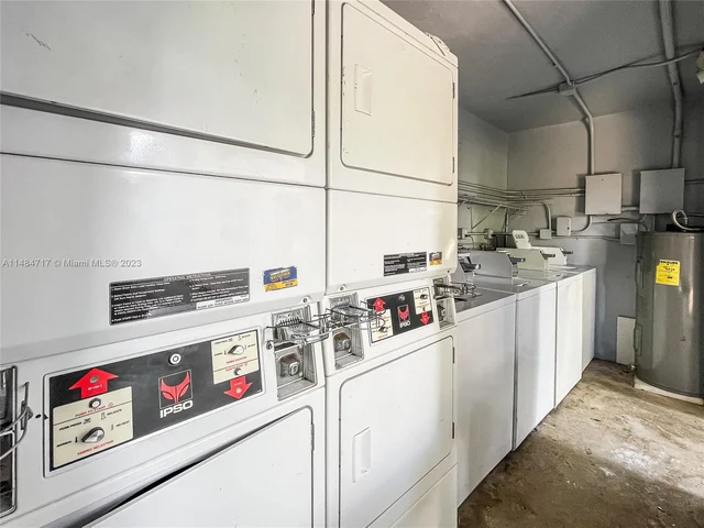 2175 NE 56th St # 107, Fort Lauderdale FL 33308